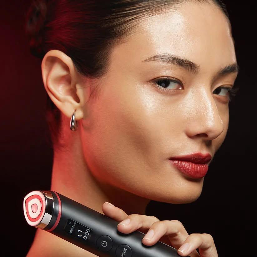 Medicube Age-R Booster Pro Black